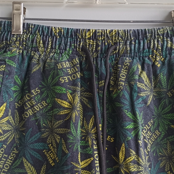 ALF - Picture 8 of 8